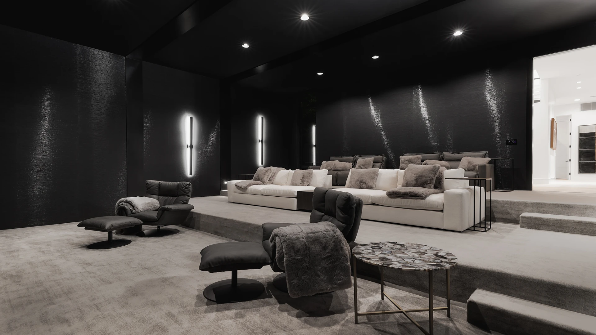 1003 High Road 09