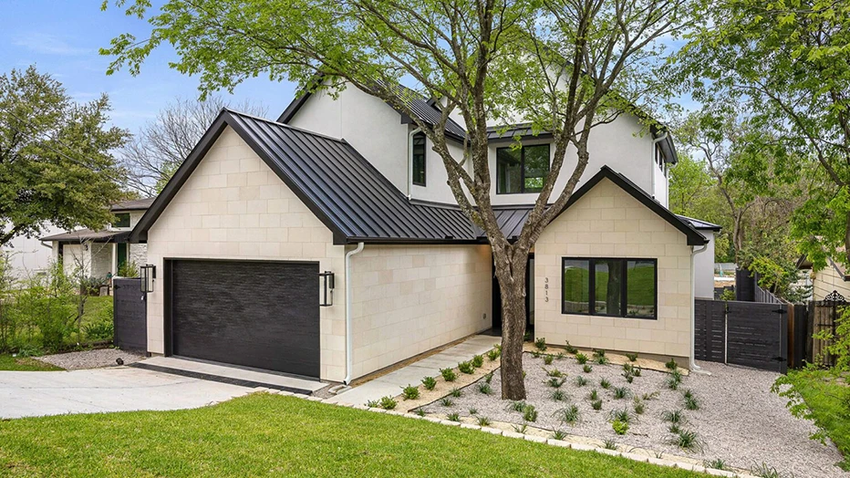 Property: 3813 Wilson St, TX 78704. Paradisa Group: Builders of contemporary luxury homes.