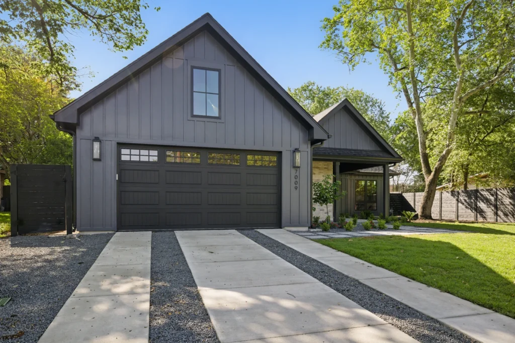 luxury home builders austin