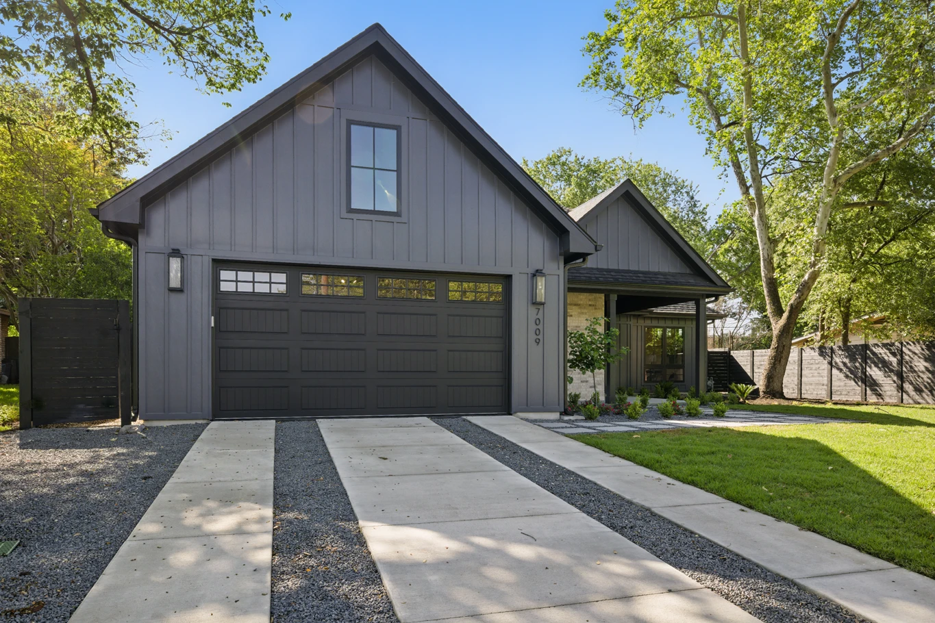 luxury home builders austin