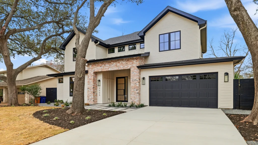 3206 Silverleaf, luxury spec home by Paradisa Homes