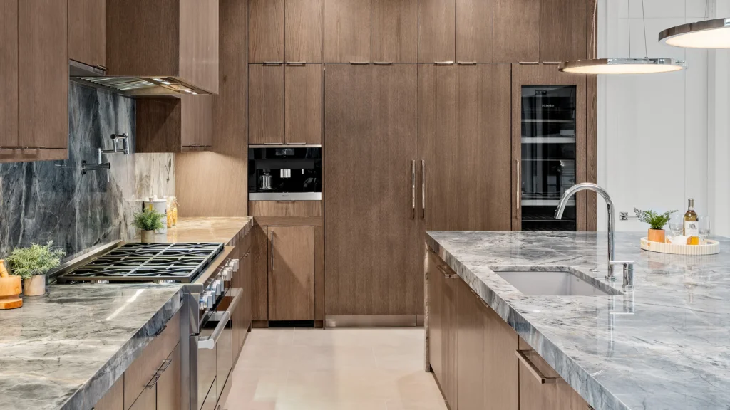 Quality construction of a Paradisa custom home in Austin
