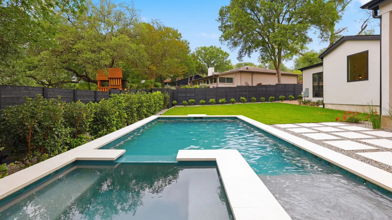 2605 Forest Bend - photo 1