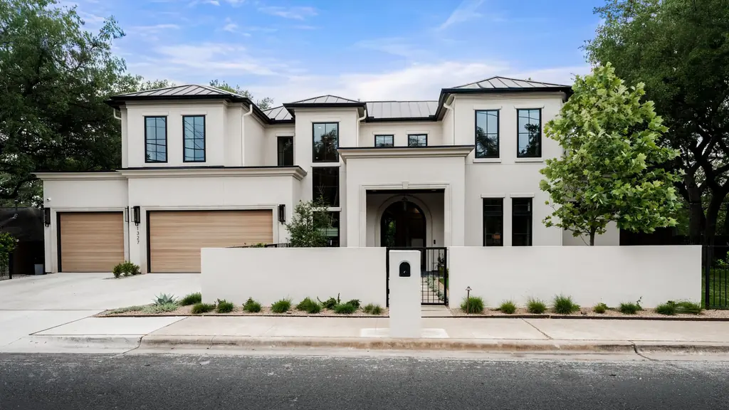 1327 Wilderness — home built by Paradisa Homes in Austin TX