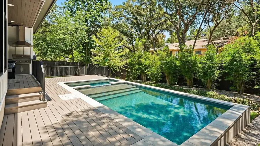 1809 Stoneridge - photo 4