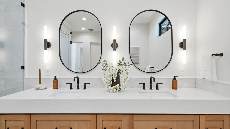 2301 Westworth - photo 4