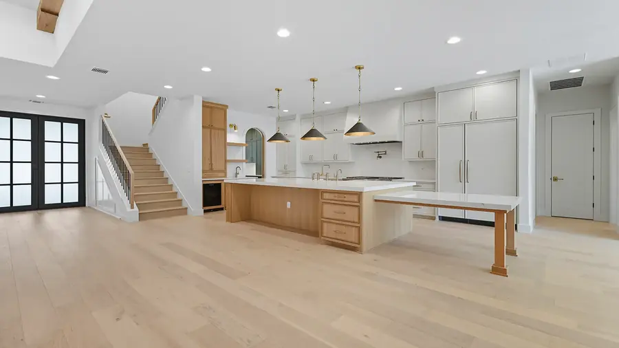 2701 Addison - photo 2