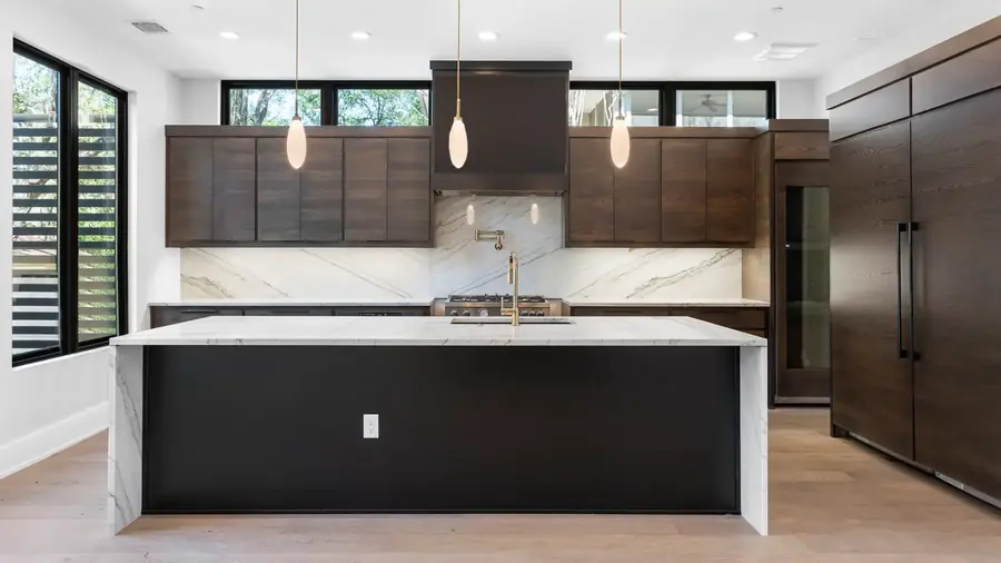 3317 Windsor - photo 2