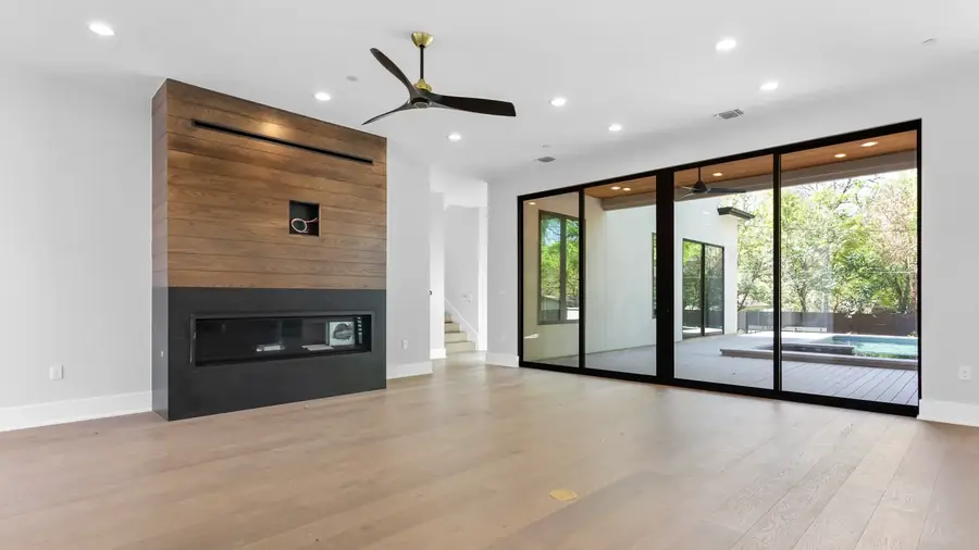 3317 Windsor - photo 3