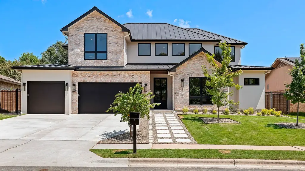 3404 Peregrine Falcon — home built by Paradisa Homes in Austin TX