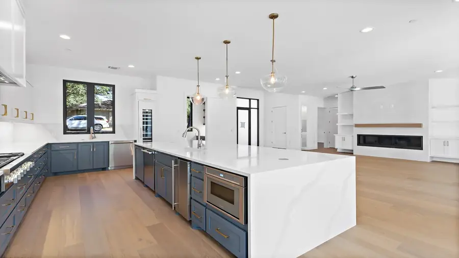 4005 Sidehill Path - photo 2