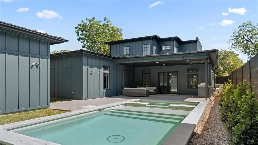 5304 Avenue H - photo 4