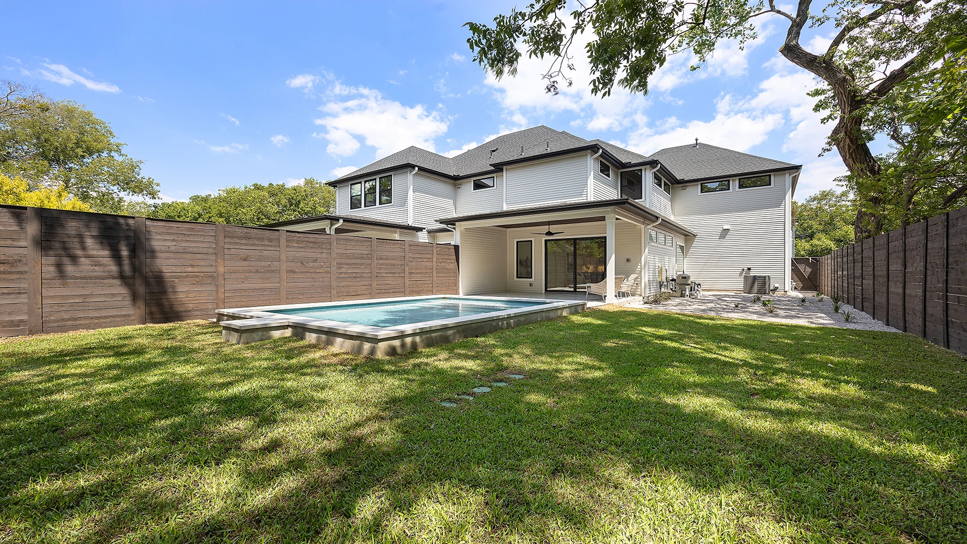 313 Hackberry Unit-B 09
